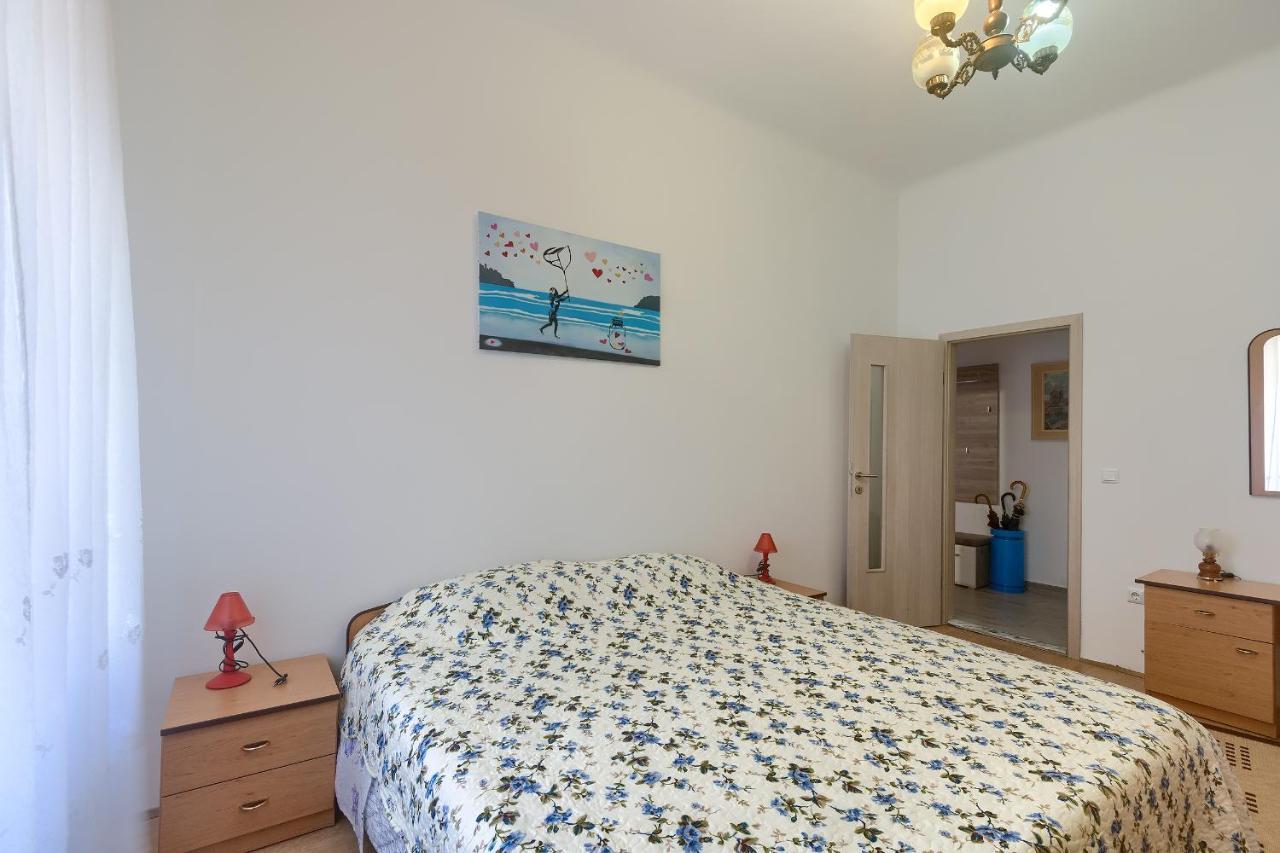 Aida Apartamento *